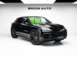 2026 Porsche Cayenne E-Hybrid Coupé III Рестайлинг, чёрный, 19790000 рублей, вид 3