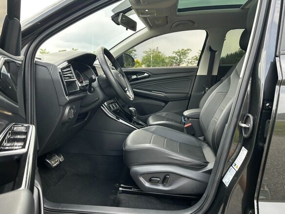 2023 Jetta VS7 I Рестайлинг 1, чёрный, 1570947 рублей - вид 6