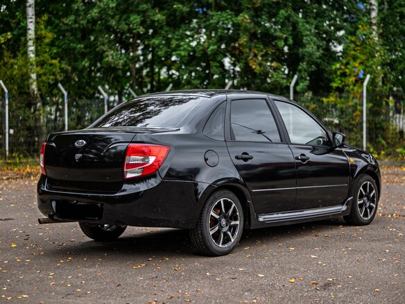 2016 Lada (ВАЗ) Granta Sport I, чёрный, 400000 рублей - вид 1