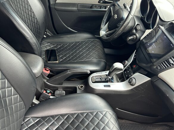 2011 Chevrolet Cruze I, серебристый, 350000 рублей - вид 5