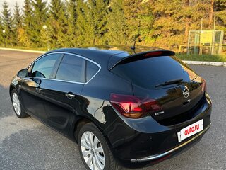 2013 Opel Astra J Рестайлинг, чёрный, 600000 рублей, вид 2