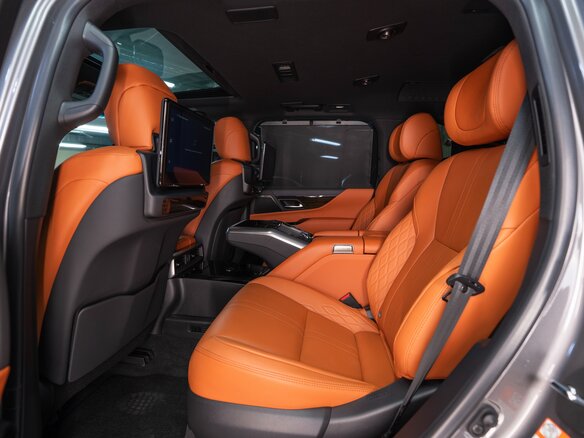 2022 Lexus LX 600 IV, серый - вид 25