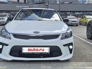 2019 Kia Rio IV, белый, 1090000 рублей, вид 2