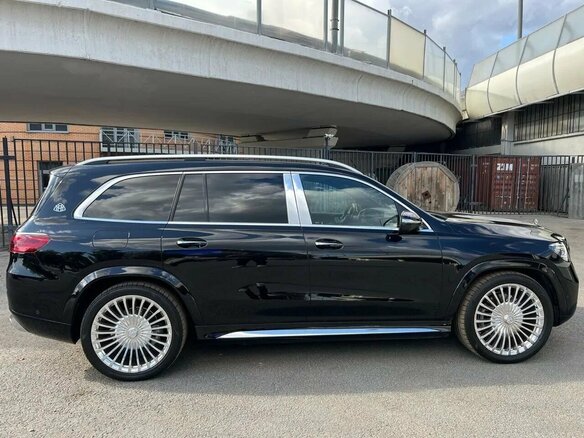 2024 Mercedes-Benz Maybach GLS 600 I, чёрный, 29500000 рублей - вид 7