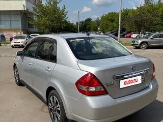 2009 Nissan Tiida Latio I, серебристый, 700000 рублей, вид 4