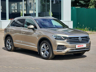2019 Volkswagen Touareg III, бежевый, 3399000 рублей, вид 1