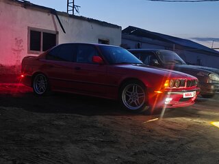 1988 BMW 5 серии 520i III (E34), красный, 700000 рублей, вид 2