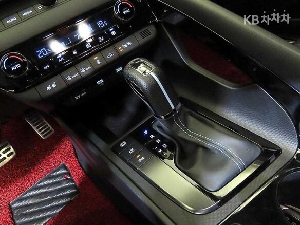 2023 Kia K3 II (China Market) Рестайлинг, чёрный, 1690000 рублей - вид 11