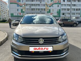 2015 Volkswagen Polo V Рестайлинг, бежевый, 850000 рублей, вид 1