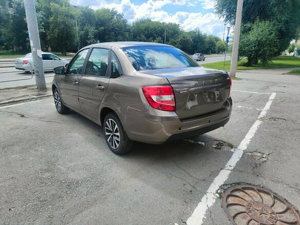 2026 Lada (ВАЗ) Granta I Рестайлинг, коричневый - вид 9