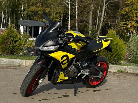 2021 Aprilia Tuono 660, жёлтый, 900000 рублей, вид 3