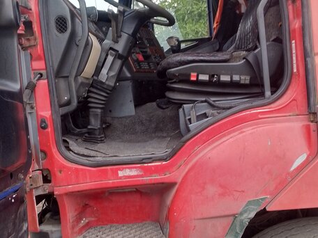 1999 Iveco EuroStar, красный, 1050000 рублей, вид 3