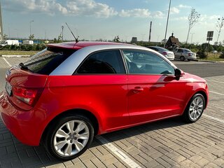 2011 Audi A1 I (8X), красный, 1200000 рублей, вид 5