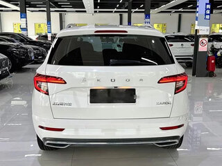 2023 Skoda Karoq I Рестайлинг, белый, 1750000 рублей, вид 5