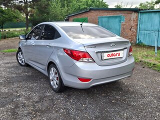 2012 Hyundai Solaris I, серебристый, 1200000 рублей, вид 4