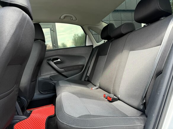 2016 Volkswagen Polo V Рестайлинг, серебристый - вид 17