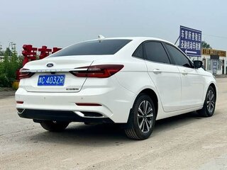 2021 Ford Escort VI Рестайлинг 2, белый, 980001 рублей, вид 3