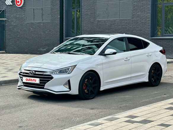 2019 Hyundai Elantra Sport VI (AD) Рестайлинг, белый - вид 2