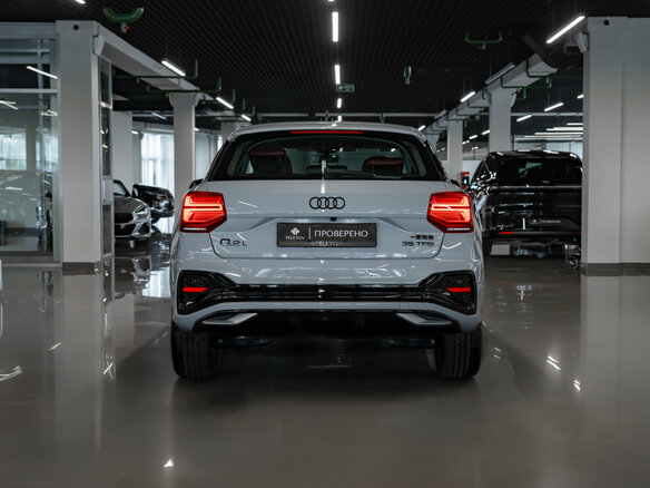 2025 Audi Q2 L 35 TFSI I Рестайлинг, серый, 3700000 рублей - вид 5