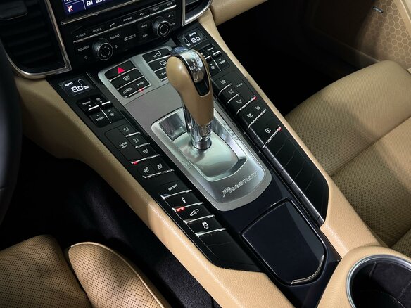 2016 Porsche Panamera 4 I Рестайлинг, чёрный, 3849900 рублей - вид 19