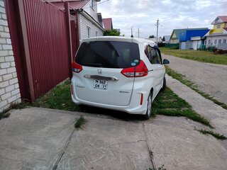 2017 Honda Freed+ II, белый, 1350000 рублей, вид 4