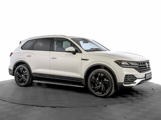 2021 Volkswagen Touareg III, белый, 7250000 рублей, вид 3
