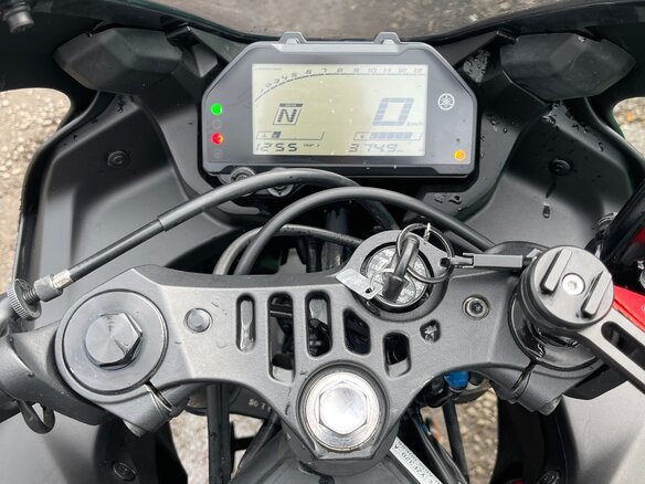 2020 Yamaha YZF-R3, чёрный, 495000 рублей - вид 7