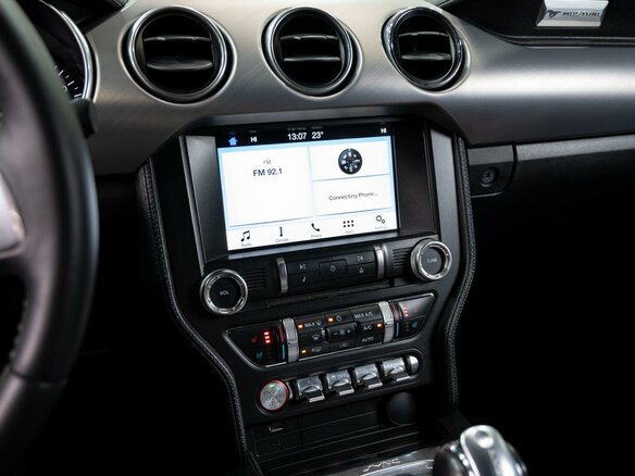 2018 Ford Mustang VI Рестайлинг, чёрный, 3449000 рублей - вид 24