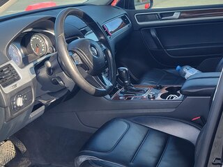 2013 Volkswagen Touareg II, чёрный, 1710000 рублей, вид 5