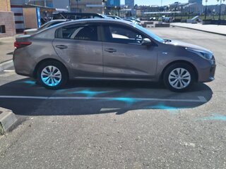 2020 Kia Rio IV, коричневый, 1550000 рублей, вид 3