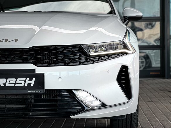 2024 Kia K5 III, белый - вид 10