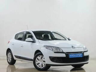 2013 Renault Megane III Рестайлинг, белый, 599000 рублей, вид 1