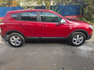 2011 Nissan Qashqai I Рестайлинг, красный, 1050000 рублей, вид 3