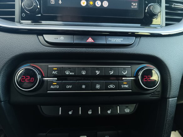 2021 Kia Ceed III Рестайлинг, серый, 2000000 рублей - вид 12