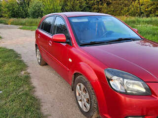 2011 Kia Rio II Рестайлинг, красный, 460000 рублей, вид 3