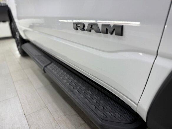 2023 Ram 1500 Crew Cab V, белый, 7700000 рублей - вид 24
