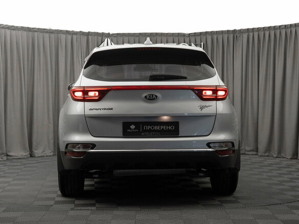 2018 Kia Sportage IV Рестайлинг, серебристый, 1800000 рублей - вид 5