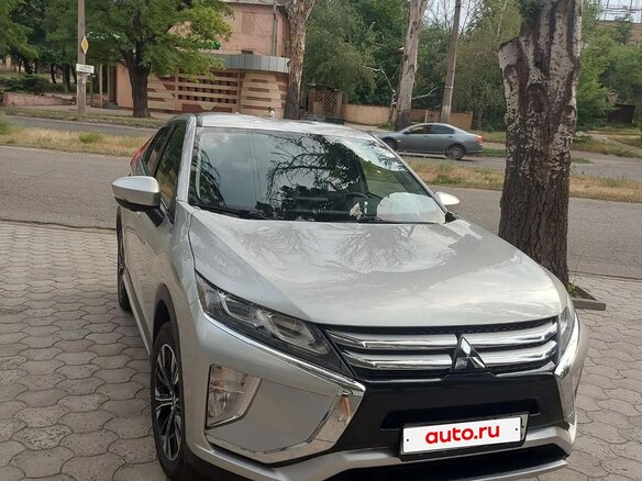 2019 Mitsubishi Eclipse Cross I, серебристый, 2150000 рублей