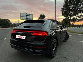 2021 Audi Q8 55 TFSI I (4M), чёрный, 5300000 рублей, вид 3