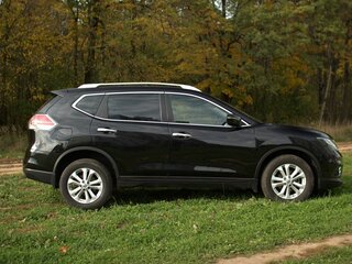 2015 Nissan X-Trail III, чёрный, 1534000 рублей, вид 4