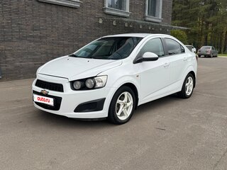 2013 Chevrolet Aveo II, белый, 470000 рублей, вид 1