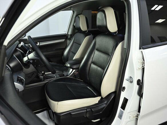 2013 Kia Sorento II Рестайлинг, белый - вид 11