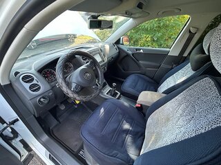 2015 Volkswagen Tiguan I Рестайлинг, белый, 1750000 рублей, вид 5