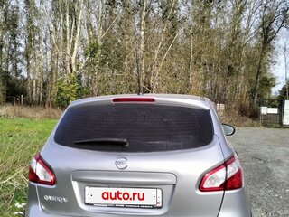 2011 Nissan Qashqai I Рестайлинг, серебристый, 1000000 рублей, вид 3