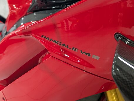 2024 Ducati Panigale V4, красный, 3600000 рублей, вид 4