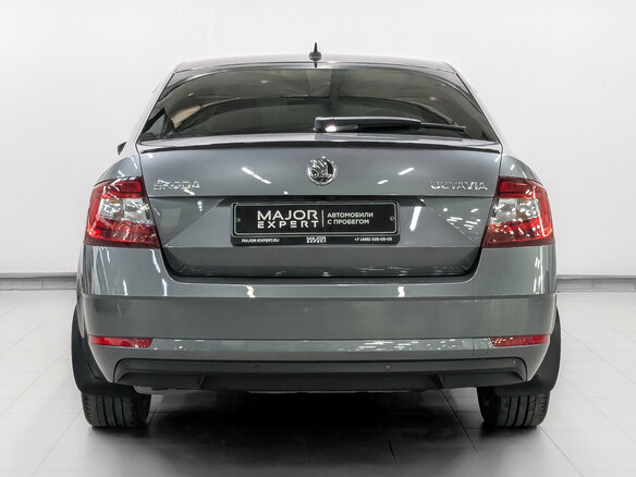 2018 Skoda Octavia III (A7) Рестайлинг, серый, 2090000 рублей - вид 5