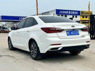 2021 Ford Escort VI Рестайлинг 2, белый, 980001 рублей, вид 5
