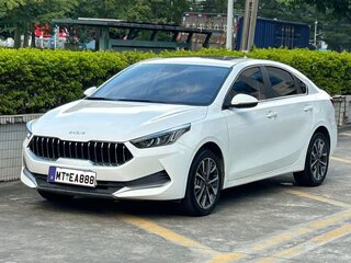 2022 Kia K3 II (China Market) Рестайлинг, белый, 1313000 рублей, вид 3