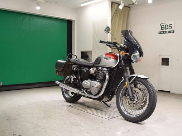 2016 Triumph Bonneville T120, серый, 738000 рублей - вид 1