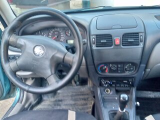 2002 Nissan Almera II (N16), зелёный, 350000 рублей, вид 5